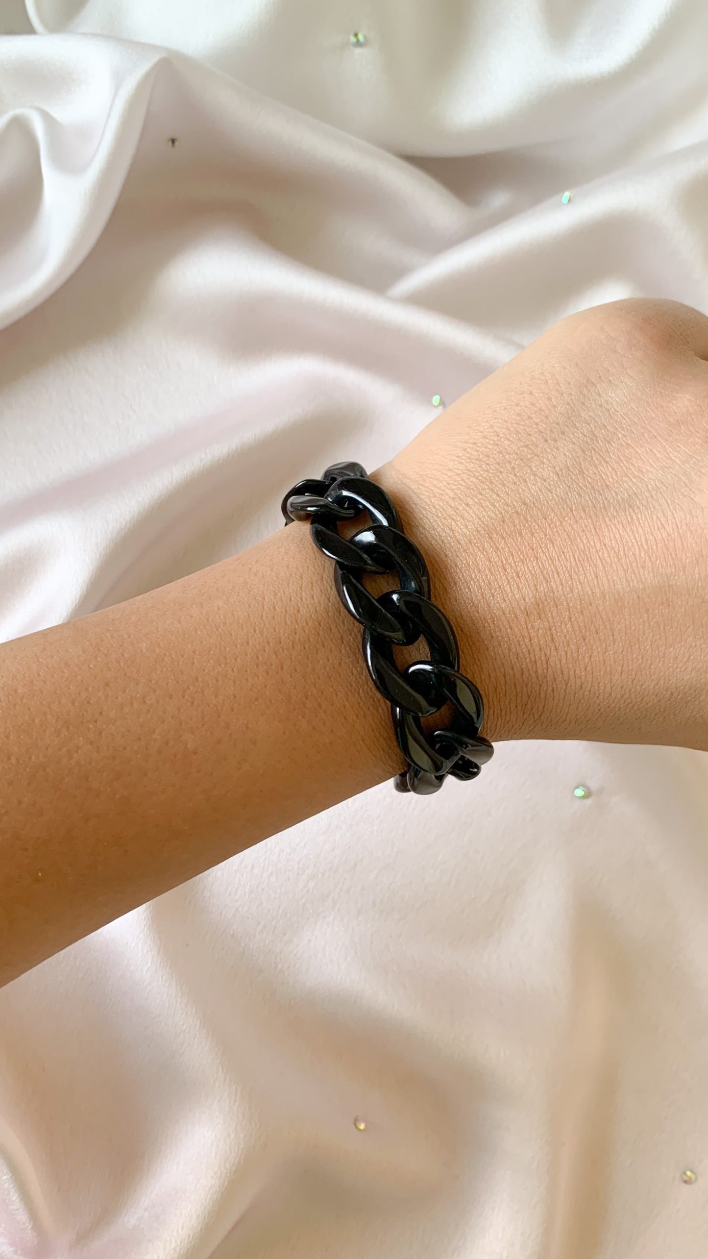 DARK | Bracelet en acrylique