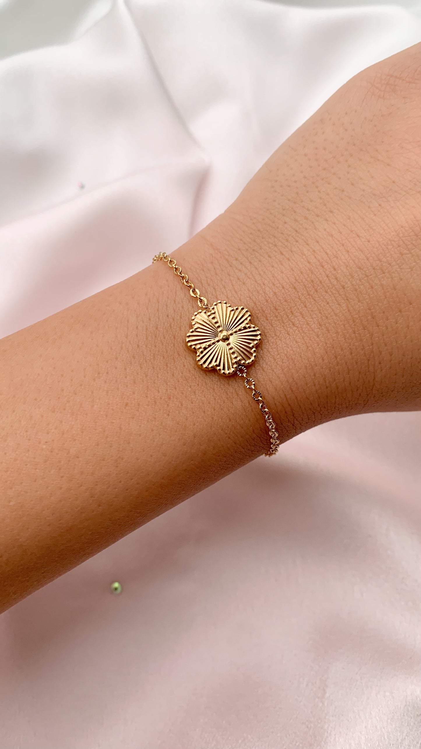 LÉONIE | Bracelet fleur en acier inoxydable